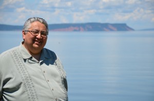 Program Development Officer Gerald Gloade (Millbrook First Nation) shares his knowledge of Kluskap stories while visiting important places in Mi’kma’ki