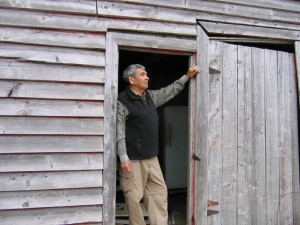 Elder Douglas Knockwood (Indian Brook First Nation) has shared many stories with us about his life and his family beginning at Newville Lake and continuing through to the present. Here, in 2006, he stands at his Uncle Henry’s house in Newville Lake, NS.
